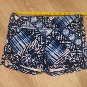 Athleta | Soft Stretchy Navy Geometric Tie Dye Women's Athletic Shorts
